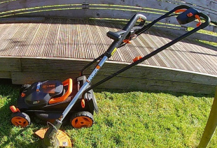 Газонокосилка аккумуляторная WORX WG779E