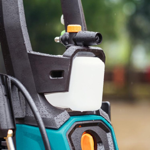 Мойка высокого давления Bort BHR-2700-R