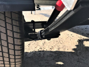 Автомобильный оцинкованный прицеп Кремень "Профи Премиум" (2,5х1,3) на рессоре alko