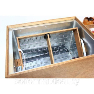 Инкубатор цифровой Блиц 48 Ц, деревянный корпус