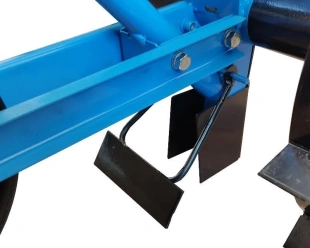 Сеялка универсальная ручная «Пахарь» С1