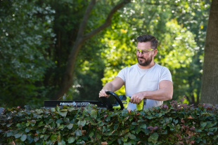 ONE + / Кусторез RYOBI HP RY18HTX60A-0 (без батареи)