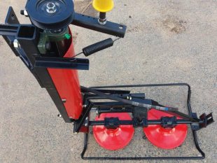 Косилка роторная, задненавесная, боковая, 2 диска, для ременных тракторов, рабочая ширина 800 мм.