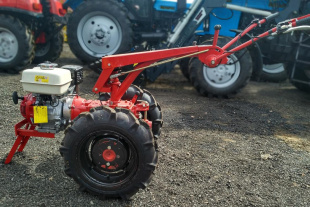 Мотоблок Беларус-09H (двигатель бензин. Honda, 8,2 л.с. шины 6L-12)