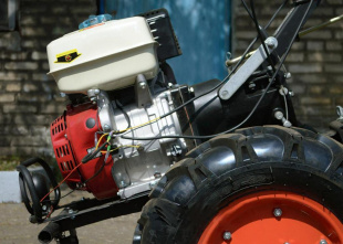 МОТОБЛОК BAHO BH1800 (КОЛЕСА 7X12)