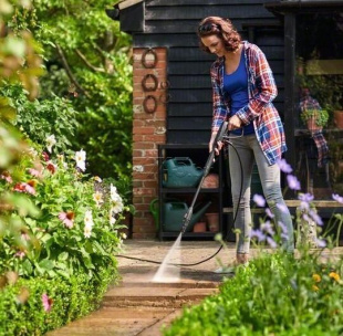 Мойка высокого давления BOSCH UniversalAquatak 130+ Car Kit (061599261B)