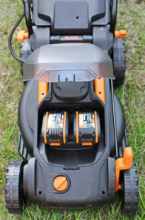Газонокосилка аккумуляторная WORX WG779E