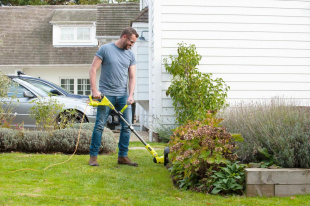 ONE + / Триммер RYOBI RLT183225F